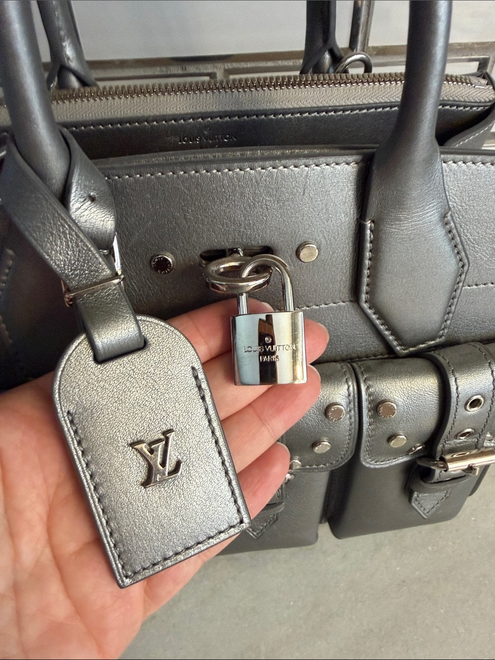 Louis Vuitton Metallic Gunmetal Gray Calf Leather City Steamer PM - Picture 7 of 16
